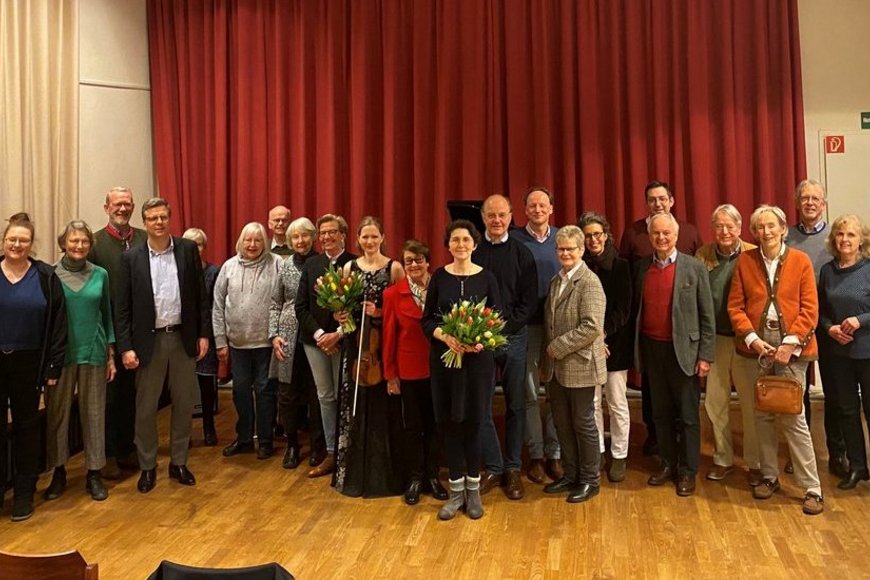 Mitglieder des Fördervereins Kirche in Aumühle e.V. bei der Mitgliederversammlung 2024  - Copyright: Dr. Karsten Bornholdt 