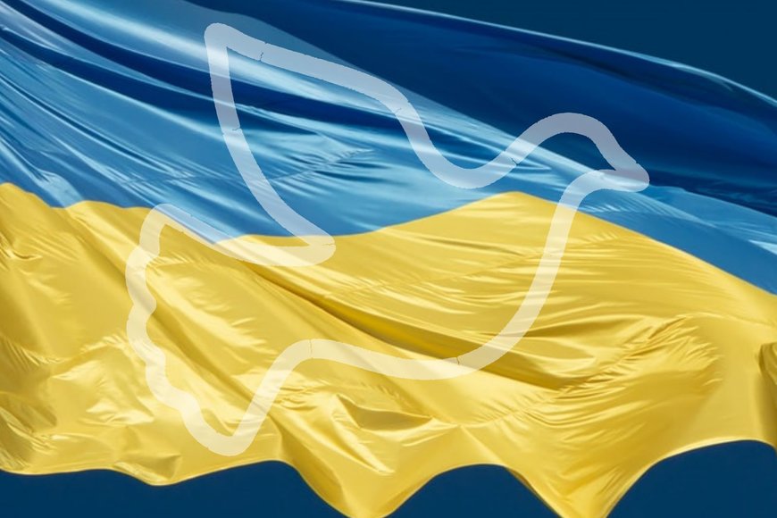 Ukrainische Flagge mit Friedenstaube - Copyright: Evangelische Jugend Deutschland - www.aej.de