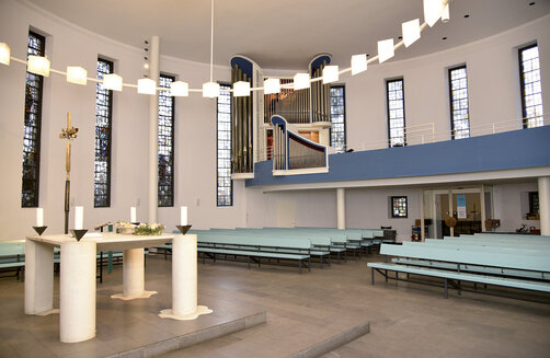 Innenraum der Kirche Aumühle