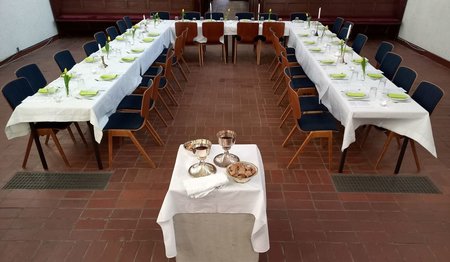 Gründonnerstag - gemeinsame Agapemahl in der Wohltorfer Kirche