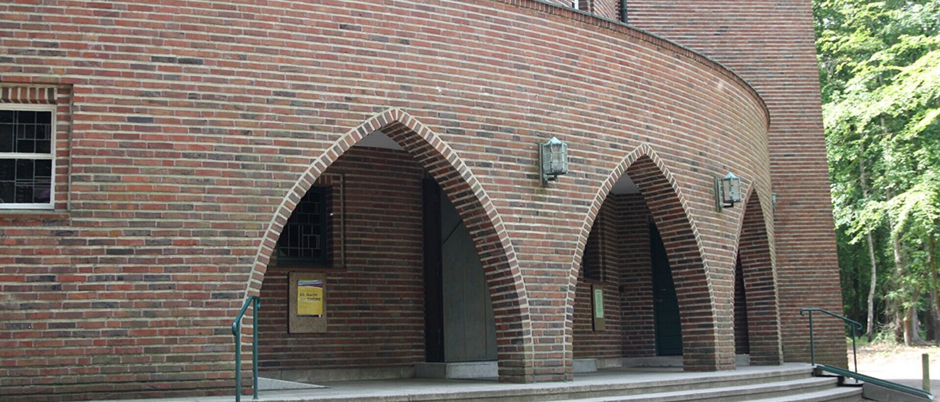 Eingang der Bismarck-Gedechnis_Kirche in Aumühle